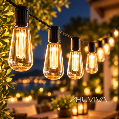 Guirnalda solar LED con ampolletas cálidas encendidas de noche