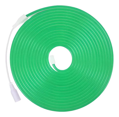 Cinta neón LED verde enrollada para decorar espacios interiores